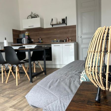 Appartement F1, Refait A Neuf, 150M De La Plage Donville les Bains Bagian luar foto