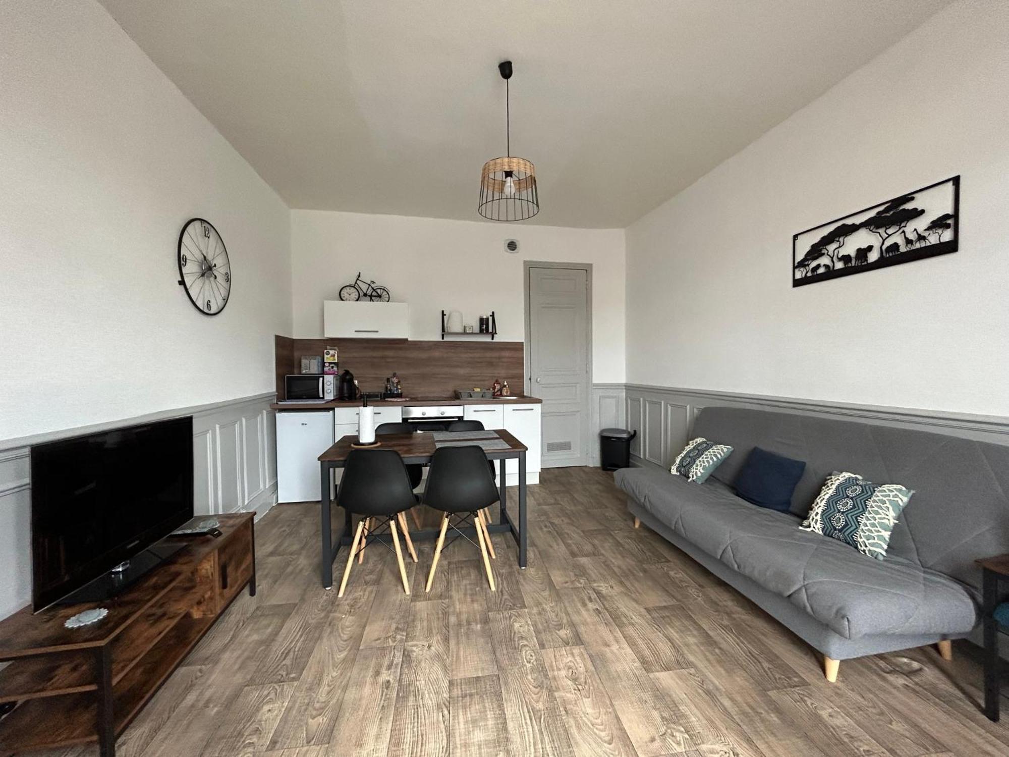 Appartement F1, Refait A Neuf, 150M De La Plage Donville les Bains Bagian luar foto